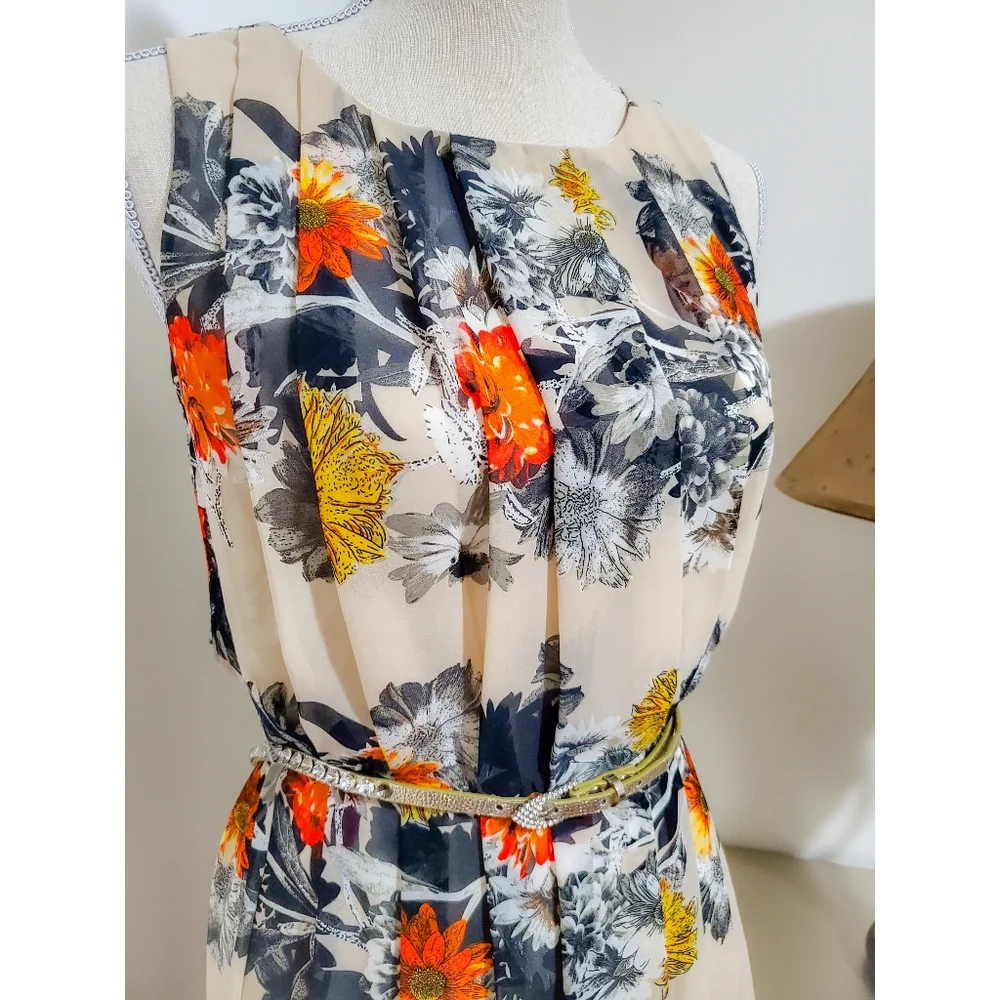 Dress - Picture 3 of 6